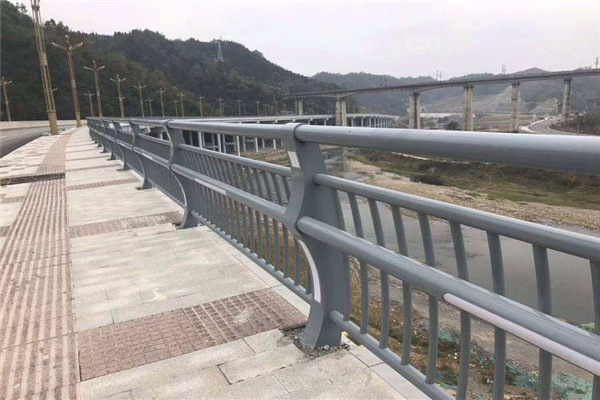 交通护栏规格型号当地供应商