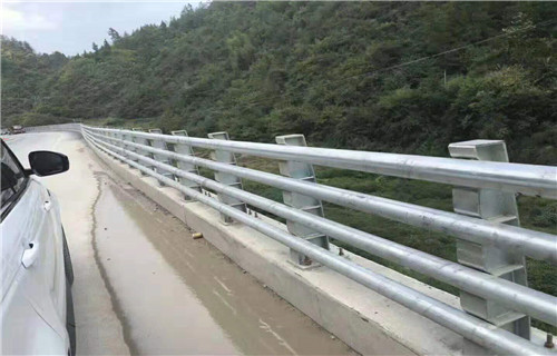 促销：外复不锈钢复合管护栏天天品质优选