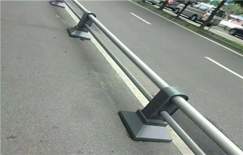 不锈钢复合管高铁护栏加工地当地供应商