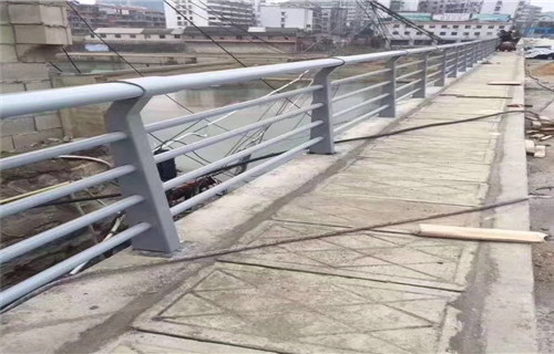 不锈钢桥梁栏杆鑫海达是您精选好货
