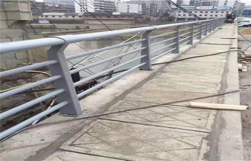 不锈钢道路交通栏杆生产销售联系厂家