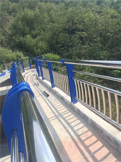 外复不锈钢复合管定制厂诚信经营