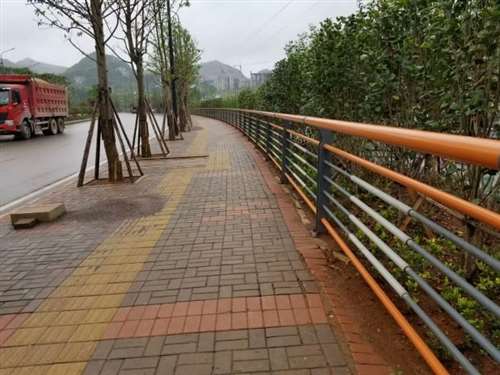 新型隔离栏杆品质优良源厂定制